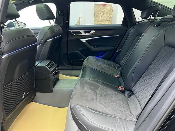 奥迪A6L 2023款 55 TFSI quattro 尊享动感型