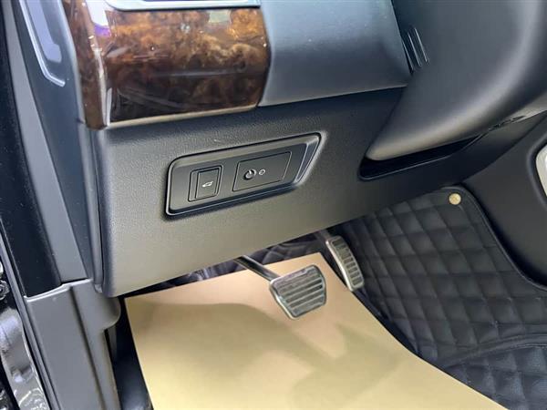 揽胜 2020款 3.0 L6 传世版