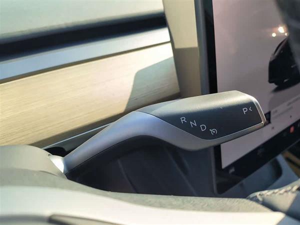 Model Y 2022款 改款 后轮驱动版