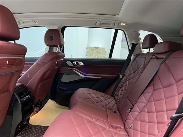 宝马X5 2023款 xDrive 30Li 尊享型M运动套装
