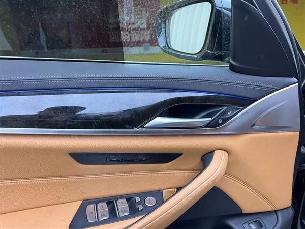 宝马5系 2020款 530Li xDrive M运动套装