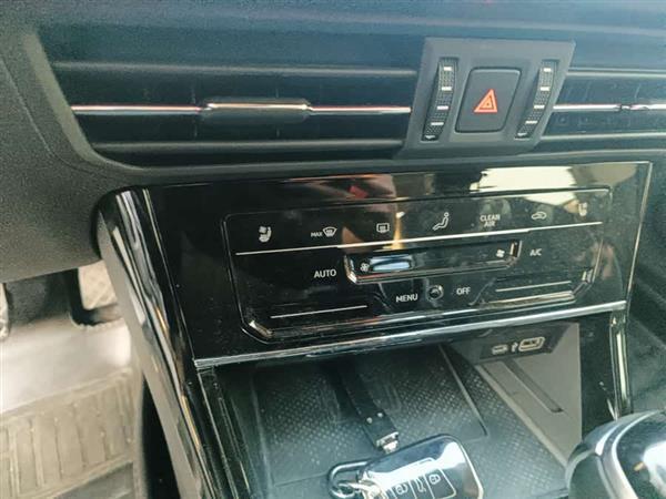 帕萨特 2024款 330TSI 精英版
