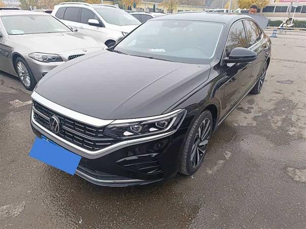 帕萨特 2022款 330TSI 尊贵版