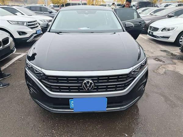 帕萨特 2022款 330TSI 尊贵版