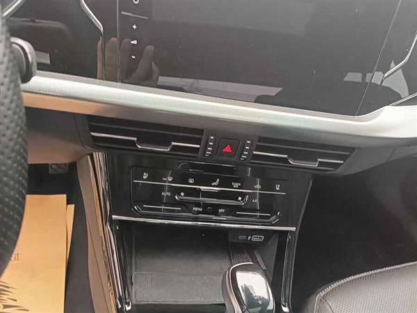 帕萨特 2022款 330TSI 尊贵版