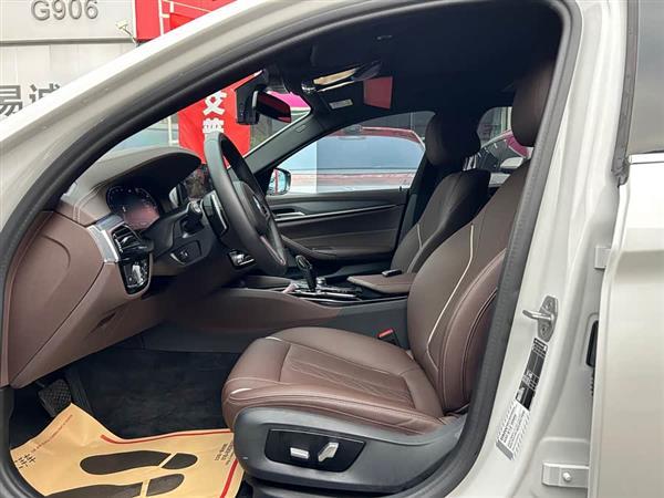 宝马5系 2022款 530Li 领先型 M运动套装