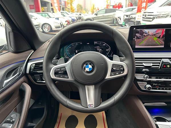 宝马5系 2022款 530Li 领先型 M运动套装