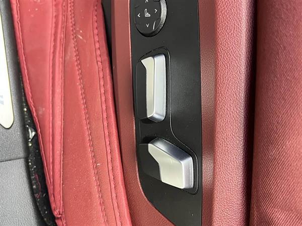 宝马X5 2023款 xDrive 30Li 尊享型M运动套装