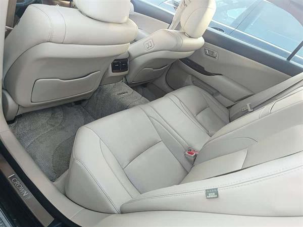 皇冠 2010款 2.5L Royal 真皮天窗版