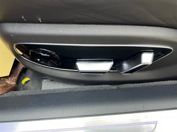 奥迪A8 2019款 A8L 50 TFSI quattro 舒适型