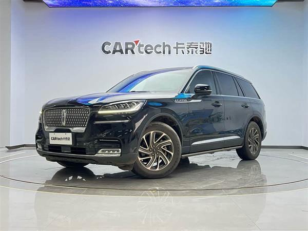 飞行家 2023款 3.0T V6 四驱尊享巡航版 六座