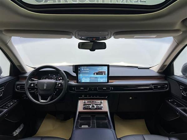 飞行家 2023款 3.0T V6 四驱尊享巡航版 六座