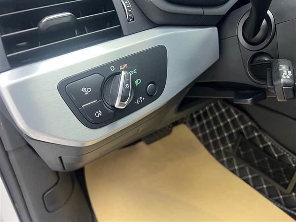 奥迪A4L 2019款 40 TFSI 运动型 国VI