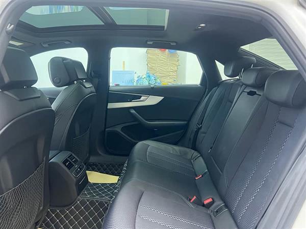 奥迪A4L 2019款 40 TFSI 运动型 国VI