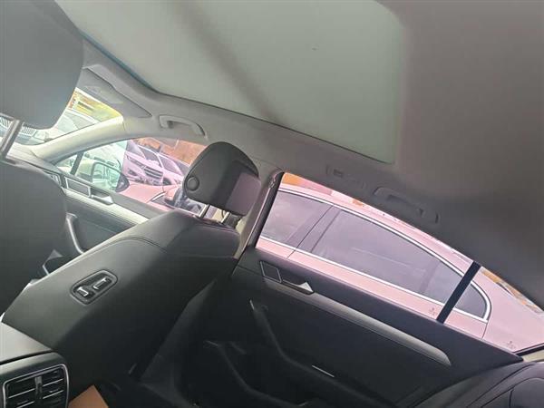 迈腾 2017款 330TSI DSG 领先型