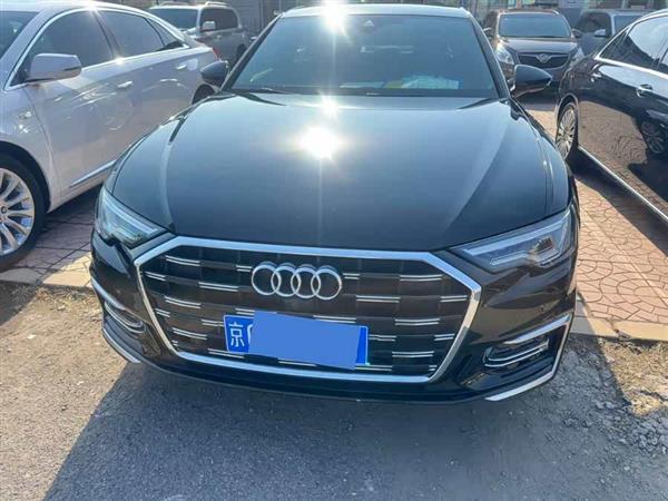 奥迪A6L 2023款 45 TFSI quattro 臻选致雅型