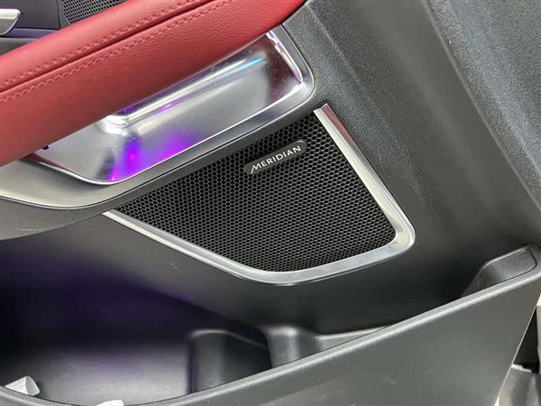 捷豹E-PACE 2024款 耀黑运动版 R-DYNAMIC SE BLACK