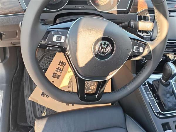 迈腾 2018款 改款 330TSI DSG 豪华型