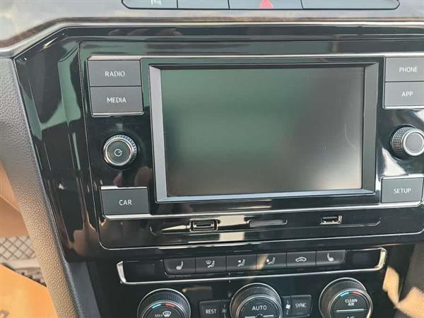 迈腾 2018款 改款 330TSI DSG 豪华型