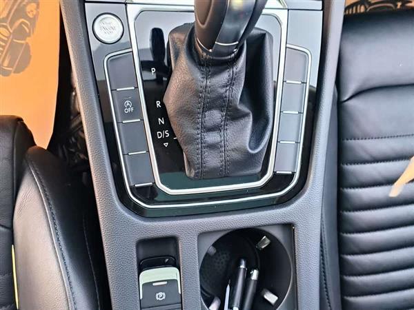 迈腾 2018款 改款 330TSI DSG 豪华型