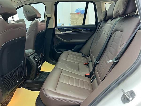 宝马X3 2021款 xDrive30i 领先型 M运动套装