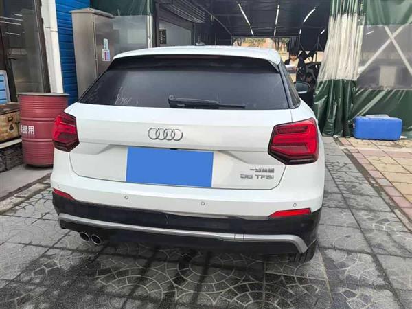 奥迪Q2L 2021款 35 TFSI 时尚动感型