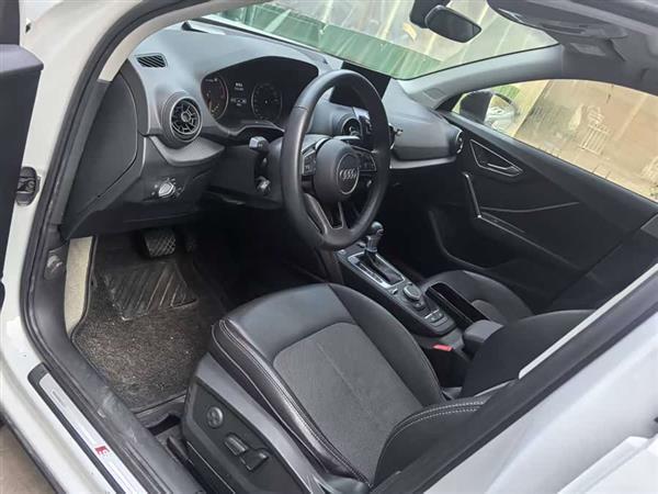 奥迪Q2L 2021款 35 TFSI 时尚动感型