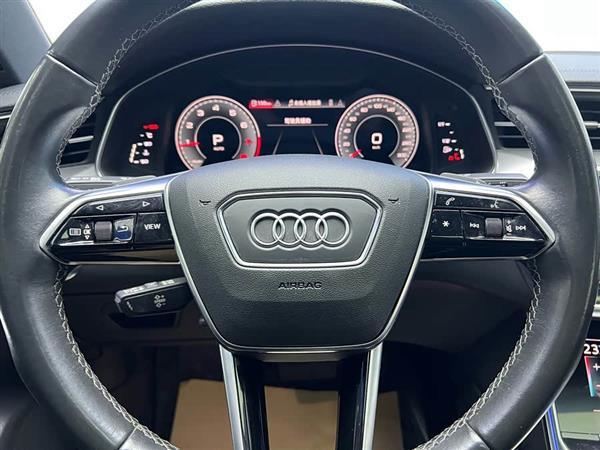 奥迪A6L 2021款 45 TFSI 臻选动感型