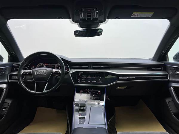 奥迪A6L 2021款 45 TFSI 臻选动感型