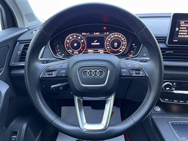 奥迪Q5L 2020款 45 TFSI 尊享风雅型