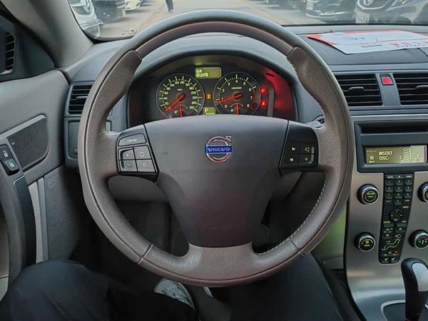沃尔沃C70 2008款 2.5T T5