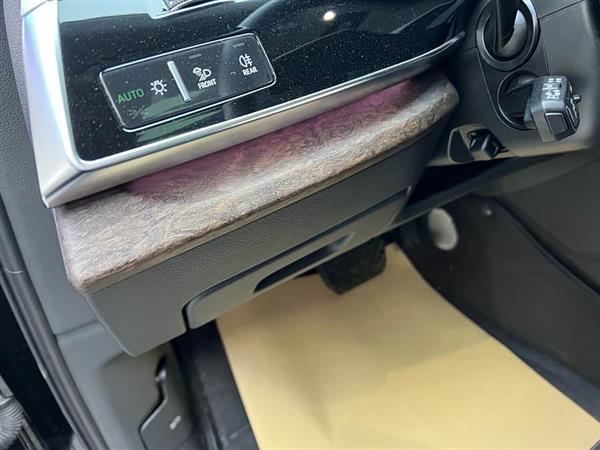 奥迪Q7 2024款 55 TFSI quattro S line运动型