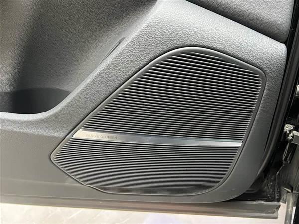 奥迪Q7 2024款 55 TFSI quattro S line运动型