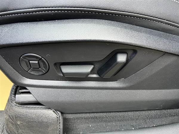 奥迪Q7 2024款 55 TFSI quattro S line运动型