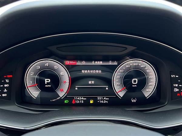 奥迪Q7 2024款 55 TFSI quattro S line运动型
