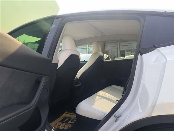 Model Y 2022款 改款 后轮驱动版