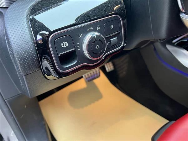 奔驰A级AMG 2020款 AMG A 35 L 4MATIC
