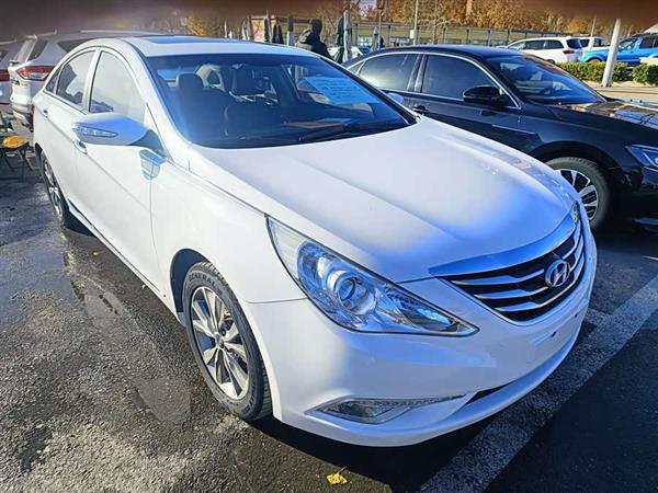 索纳塔 2014款 2.0L 自动豪华版