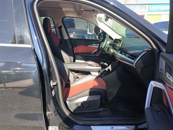 宝马iX1 2023款 xDrive30L M运动套装