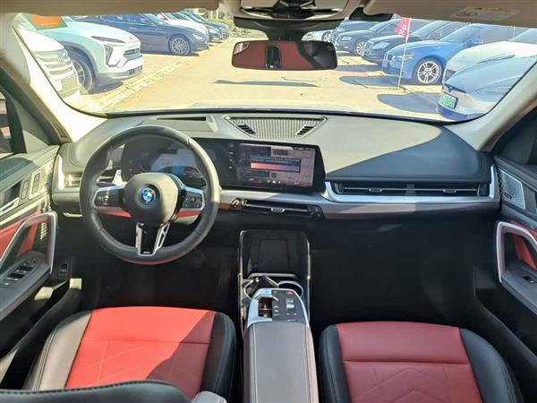 宝马iX1 2023款 xDrive30L M运动套装