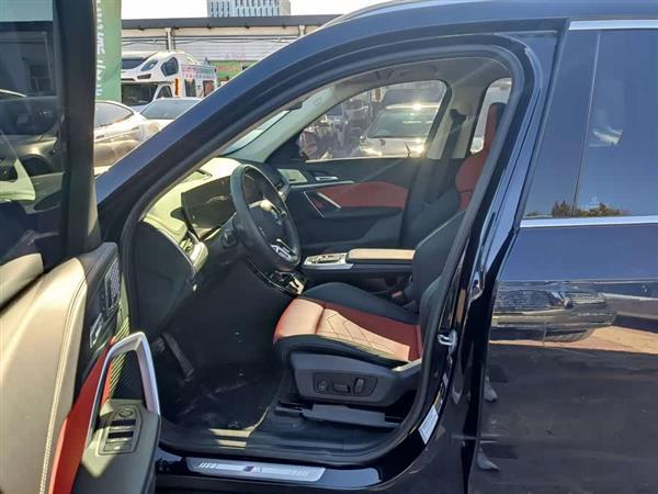 宝马iX1 2023款 xDrive30L M运动套装