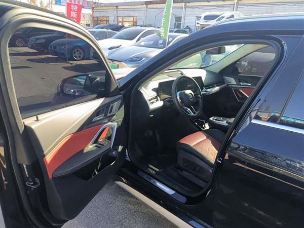 宝马iX1 2023款 xDrive30L M运动套装