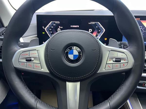 宝马X5 2023款 xDrive 30Li 尊享型M运动套装