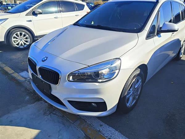 宝马2系多功能旅行车 2015款 218i 领先型