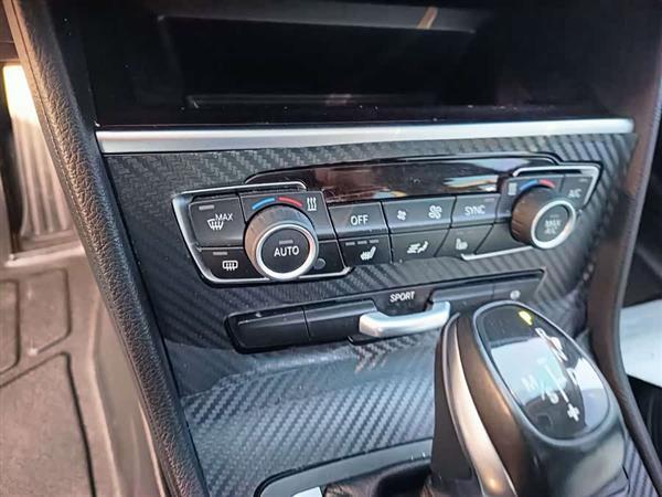 宝马2系多功能旅行车 2015款 218i 领先型