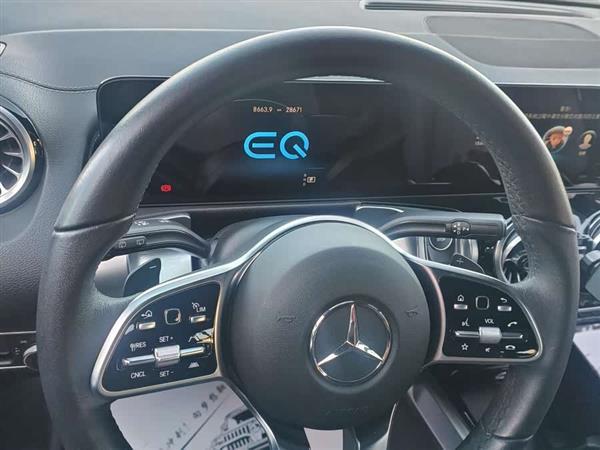 奔驰EQB 2023款 EQB 350 4MATIC