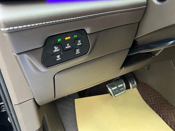 威然 2024款 380TSI 尊贵版