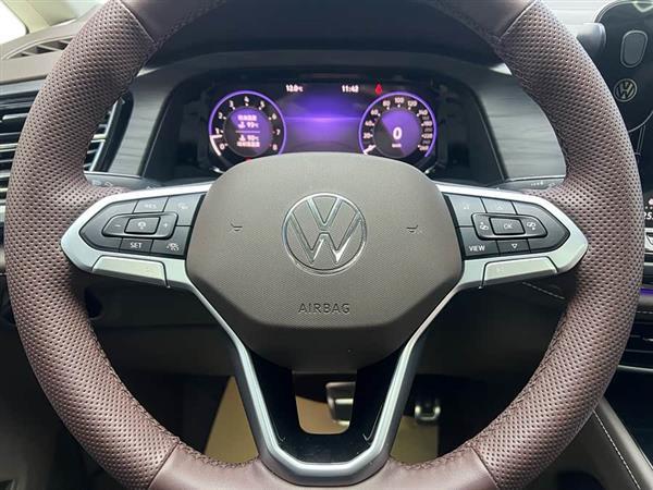 威然 2024款 380TSI 尊贵版