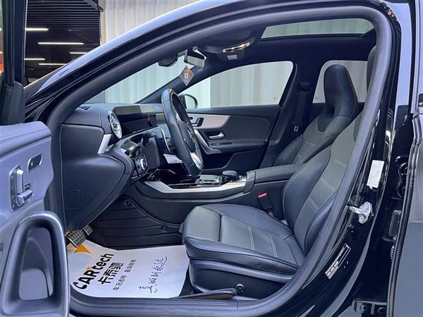 奔驰A级AMG(进口) 2022款 AMG A 35 4MATIC