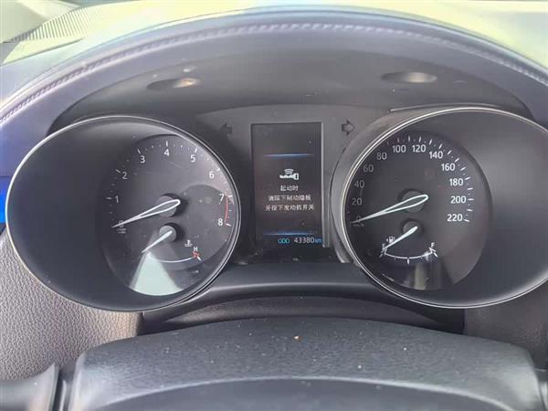 丰田C-HR 2022款 2.0L 舒适版